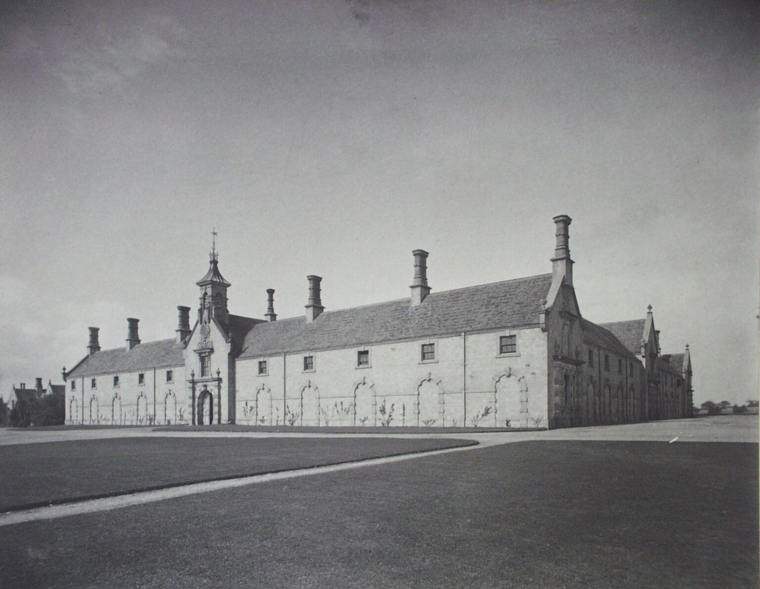 Stable Court