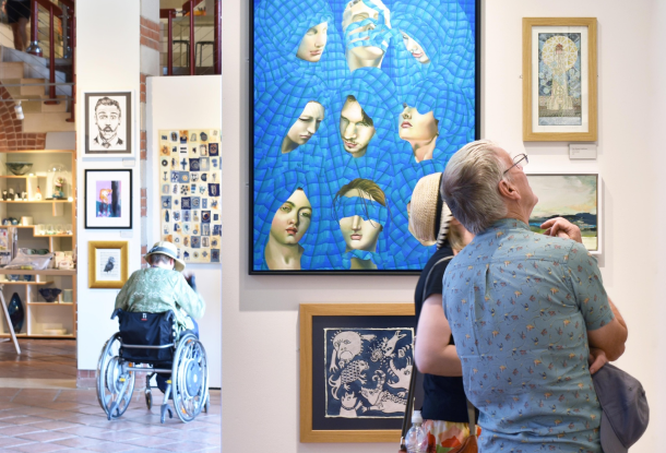 The Harley Gallery